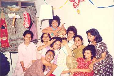 GirlsHostel1.jpg (16622 bytes)