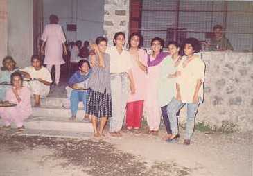 GirlsHostel2.jpg (12796 bytes)