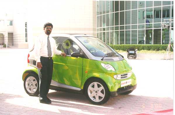 Kosy with car.jpg (28106 bytes)