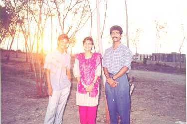 poonam.jpg (13563 bytes)