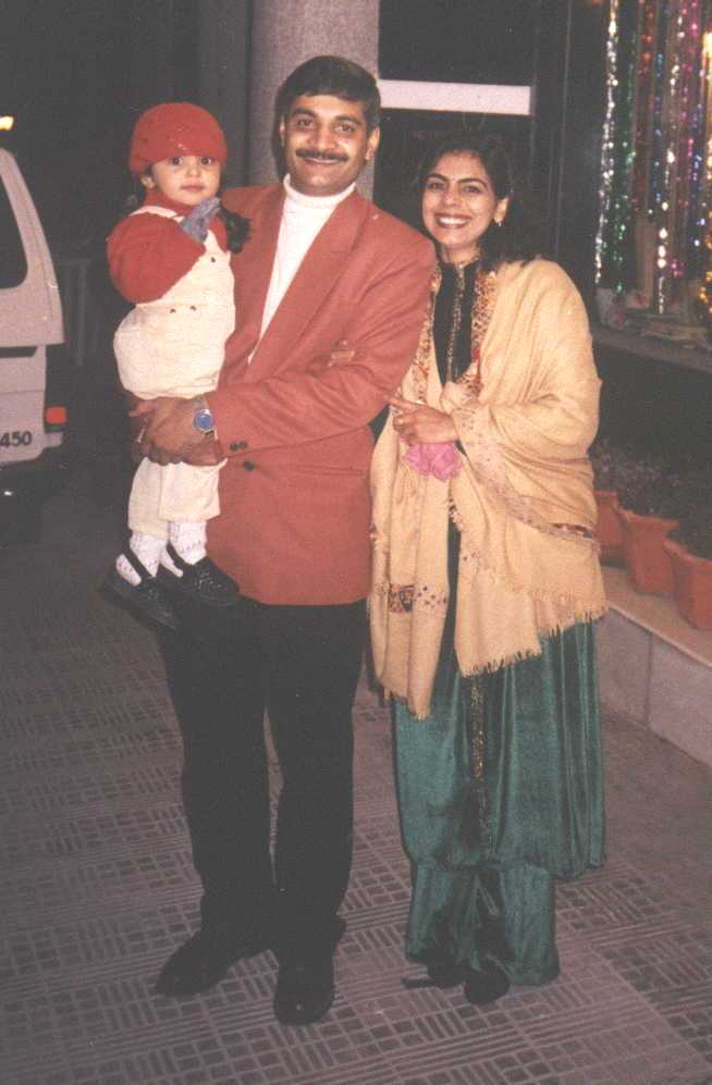 poonam1.jpg (49504 bytes)