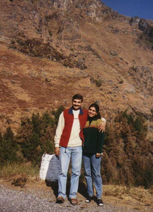 poonam3.jpg (73108 bytes)